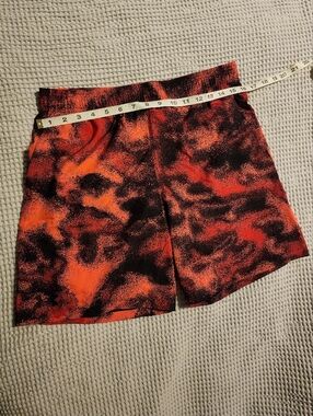 Boys Under Armour Red/Orange & Black  Woven XL Shorts